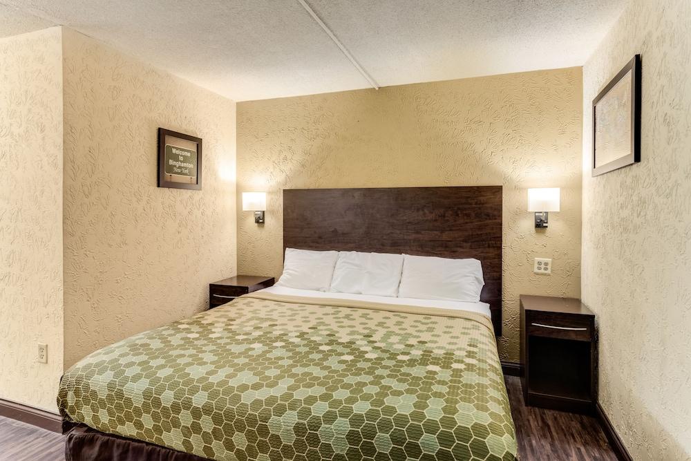 Econo Lodge Inn & Suites Binghamton Exterior photo